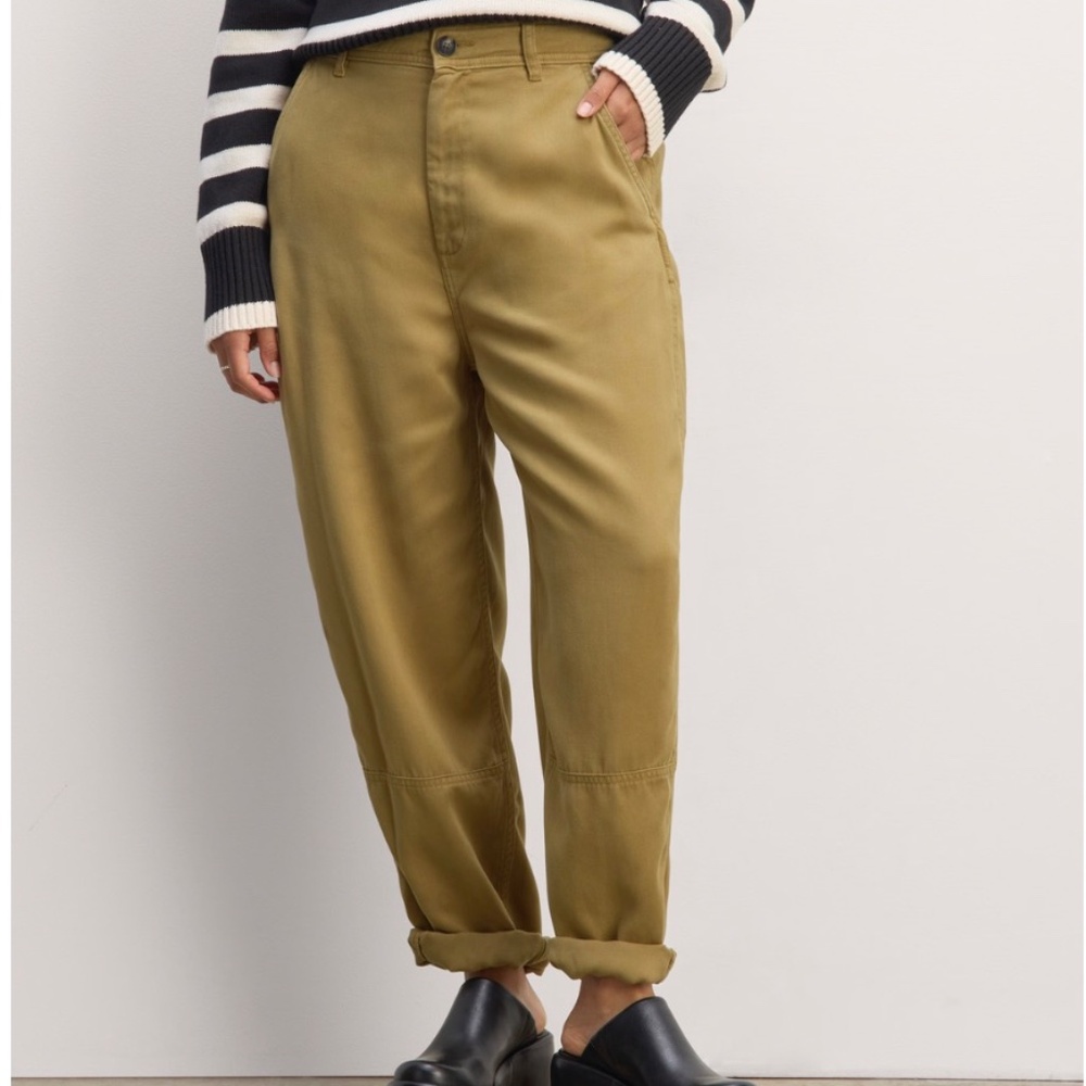 The Chino in Buttersoft fennel seed size 0